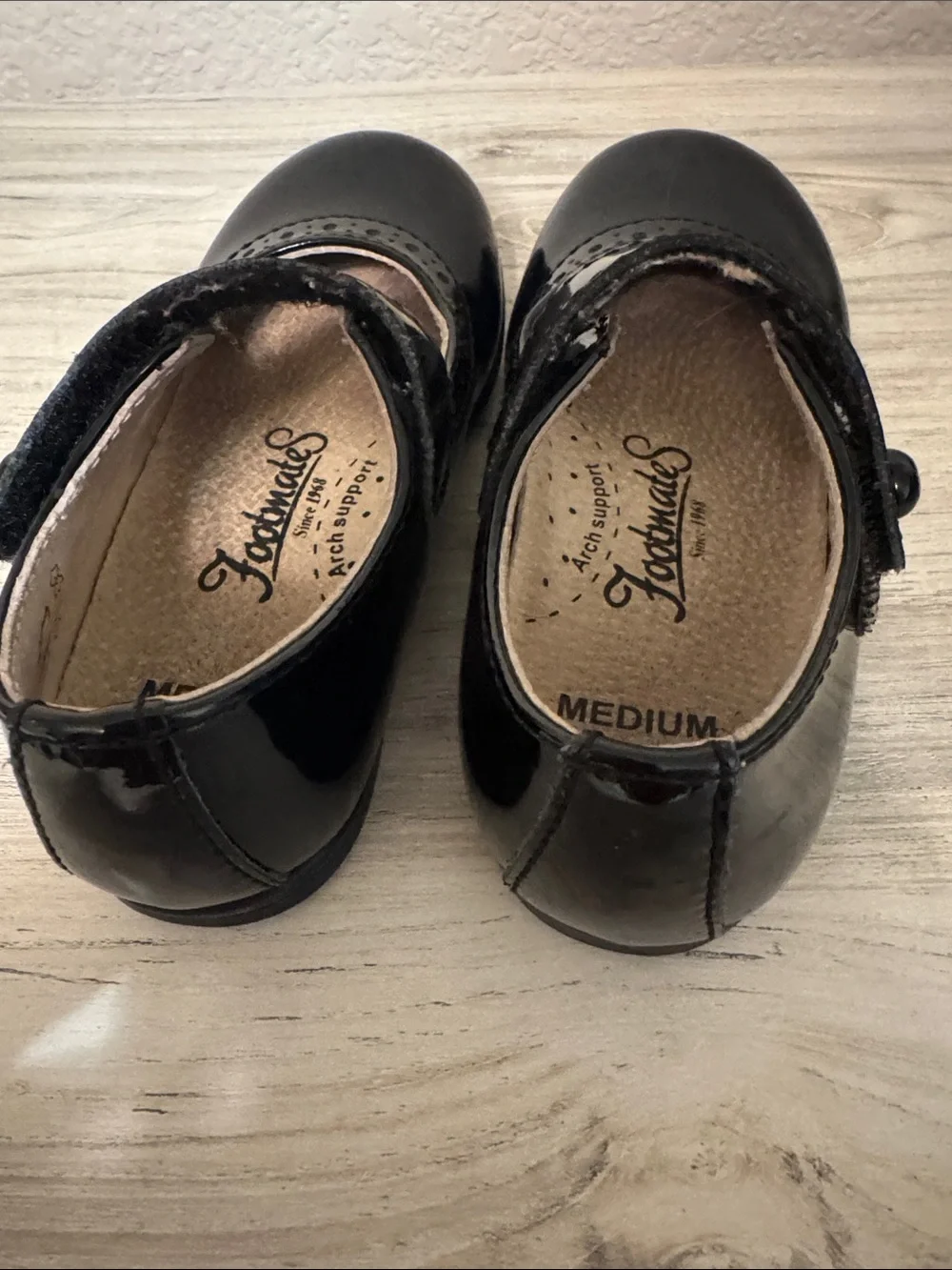 FootMates Black Patent Mary Jane Dress Shoes for Girls